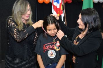 Foto - FORMATURA DO PROERD 2024 EM PEDRINHAS PAULISTA. 