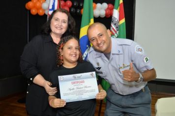 Foto - FORMATURA DO PROERD 2024 EM PEDRINHAS PAULISTA. 