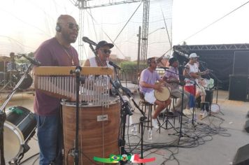 Foto - PEDRINHAS PAULISTA COMEMORA 71 ANOS.