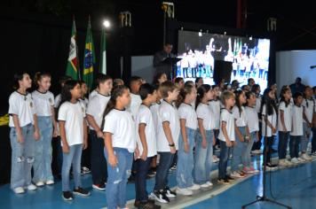 Foto - PREFEITURA INAUGURA REFORMA E ADEQUAÇÃO DA ECOLA CLOVIS MANFIO.