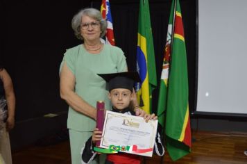 Foto - FORMATURA DOS ALUNOS DA EMEI. FRANCESCO ROMANO.