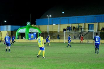 Foto - PREFEITURA COMEMORA A ILUMINAÇÃO DO ESTADIO MUNICIPAL COM O 1º JOGO DAS ESTRELAS.