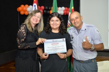 Foto - FORMATURA DO PROERD 2024 EM PEDRINHAS PAULISTA. 