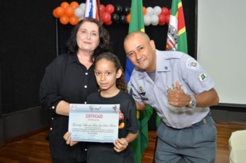 Foto - FORMATURA DO PROERD 2024 EM PEDRINHAS PAULISTA. 