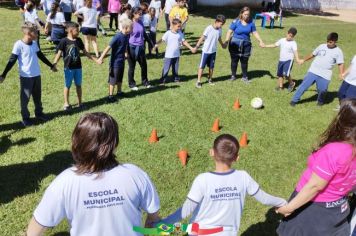 Foto - 1ª COLONIA DE FÉRIAS PROMOVIDA PELA PREFEITURA MUNICIPAL É UM SUCESSO EM PEDRINHAS PAULISTA COM MAIS DE 100 ATIVIDADES RECREATIVAS.