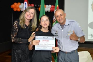 Foto - FORMATURA DO PROERD 2024 EM PEDRINHAS PAULISTA. 