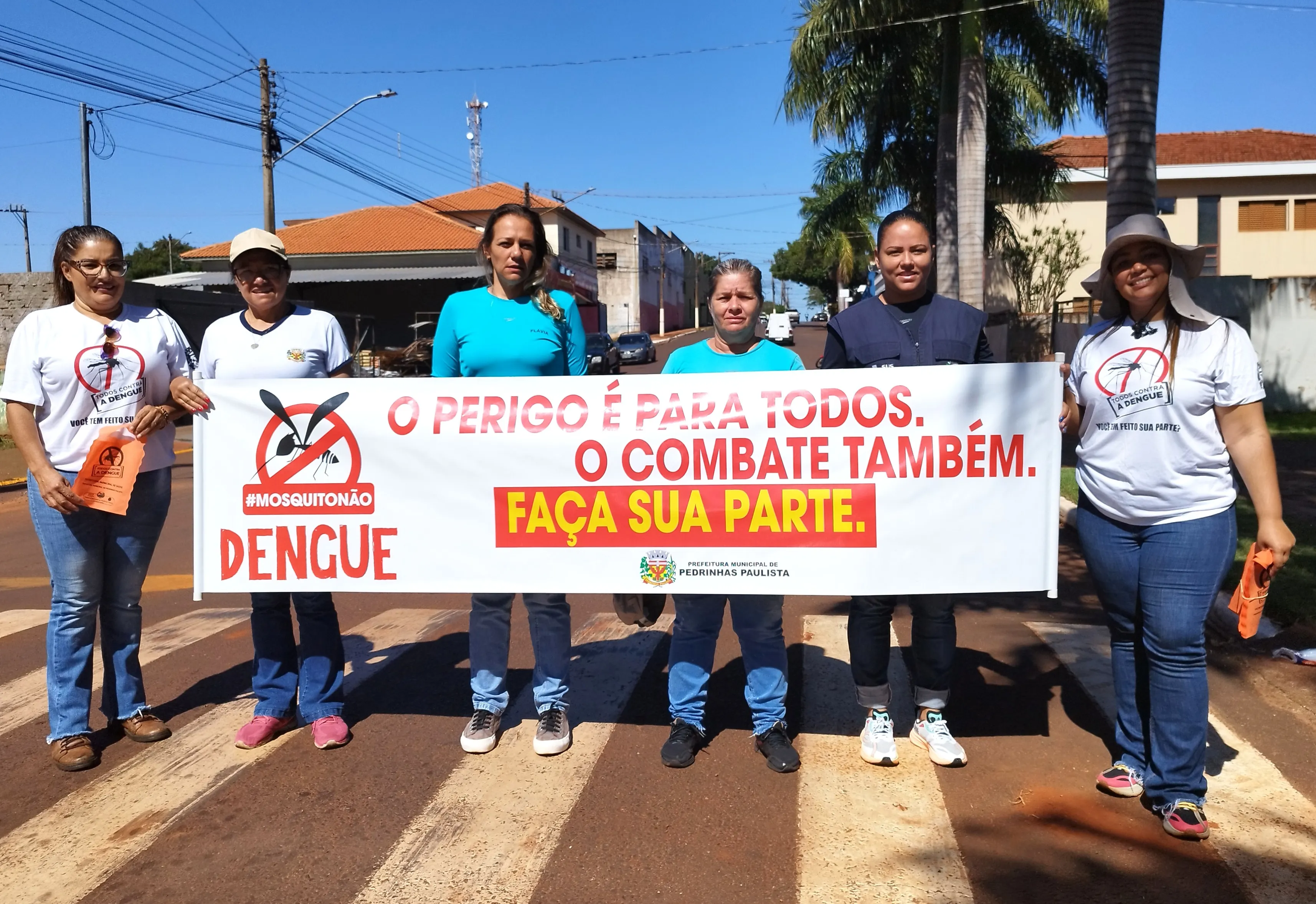PREFEITURA DE PEDRINHAS PAULISTA REALIZA PEDÁGIO DE CONSCIENTIZAÇÃO CONTRA A DENGUE.